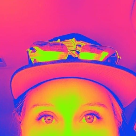 Meet your Posher, Aimee - Picture 1 of 1